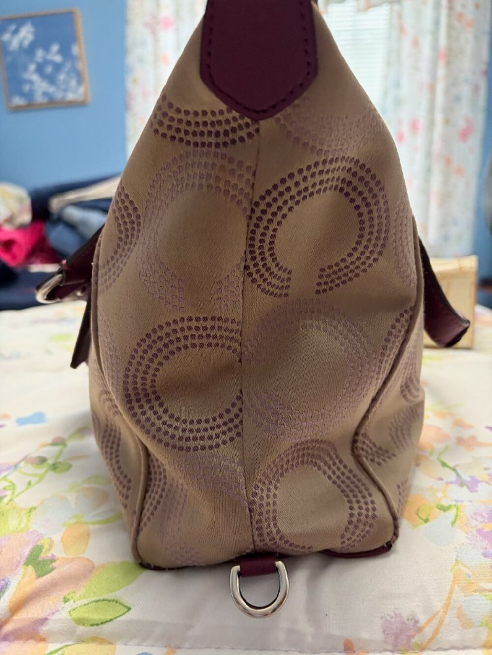 Coach Handbag Pre-owned - Excellent Condition - Picture 14 of 16